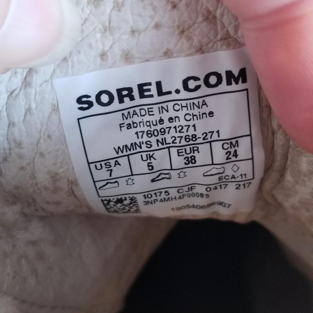 Sorel Women's Sherpa-Lined Heeled Winter Boot, Size 7 - Picture 7 of 7
